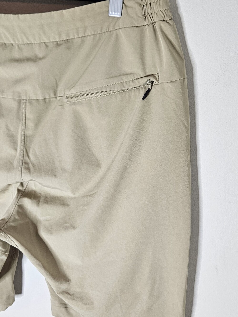 Lululemon Bowline Shorts Men's 32 Khaki  9" Inseam Drawstring Elastic Waist - Picture 8 of 8